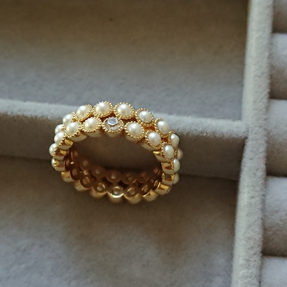 Elegant faux Pearl bezel Gold tone Ring size 8 - Picture 7 of 10